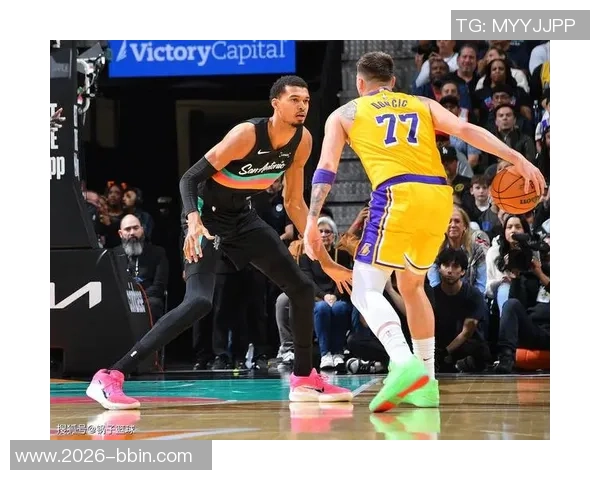 NBA赛事分析：独行侠对决火箭开拓者再胜湖人快船险胜热火的精彩回顾