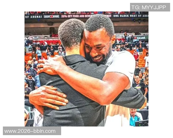 末节关键时刻三分球助力安德鲁维金斯贡献15分5篮板5助攻表现出色