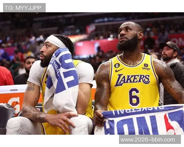 湖人队赛季至今仅有八村塁拉拉维亚和范德彪三人全勤出战九场比赛 湖人队赛季至今仅有八村塁拉拉维亚和范德彪三人全勤出战九场比赛