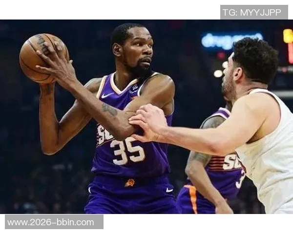 詹姆斯今日无比赛分享高尔夫球乐趣与冰浴恢复瞬间引发球迷热议 詹姆斯今日无比赛分享高尔夫球乐趣与冰浴恢复瞬间引发球迷热议